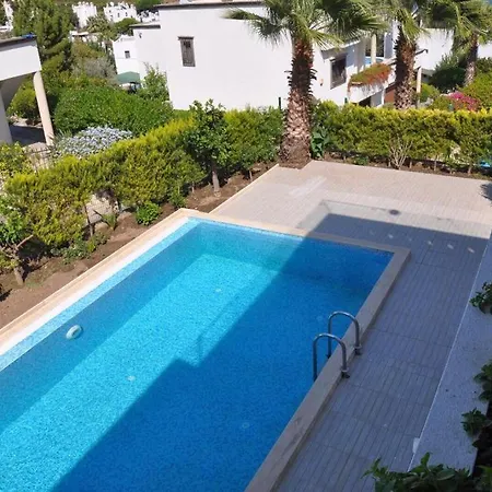 Nur Villa
