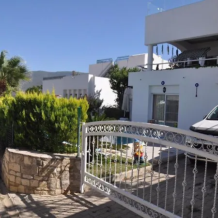 Nur Villa
